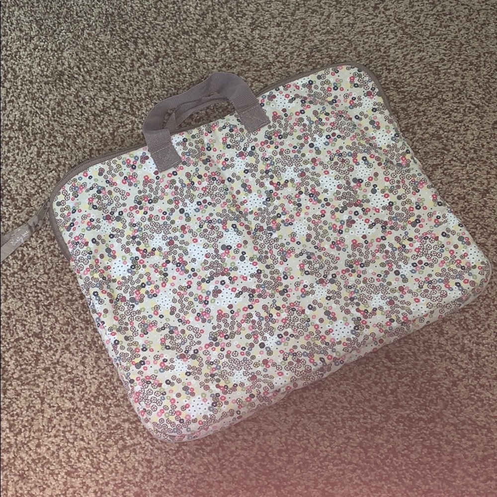 New Thirty-One Computer sleeve